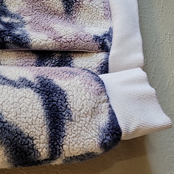 Athleta Girls Sherpa Half Zip Sweater watercolor Soft collared Size: XL/14 - Picture 3 of 16